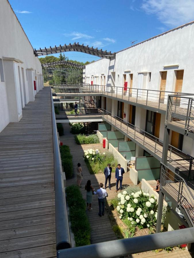 Aparthotel Les Terrasses D'Aix - Studio Avec Grande Terrasse Privee Éguilles Zewnętrze zdjęcie