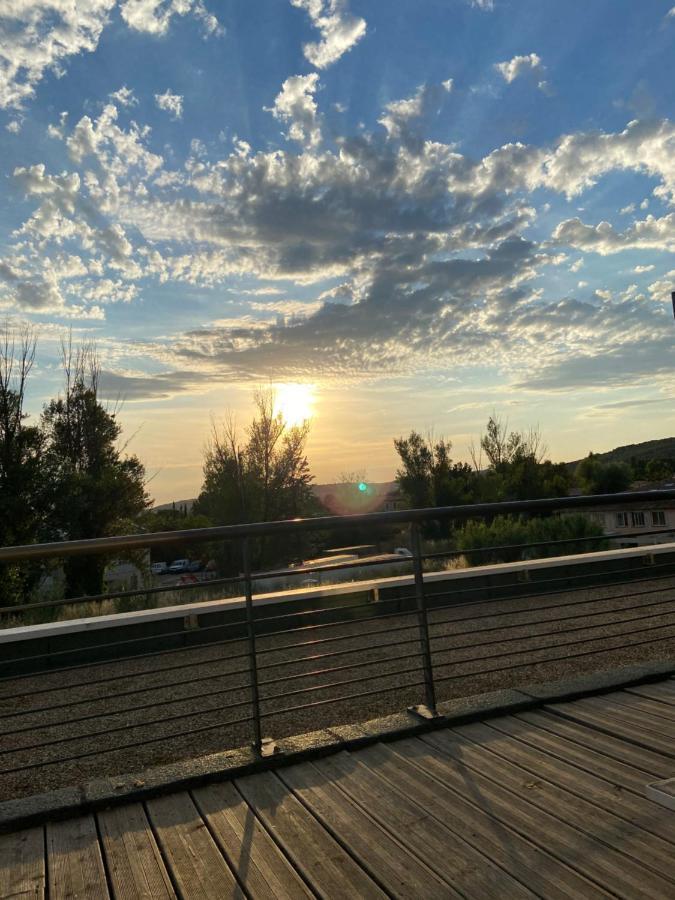 Aparthotel Les Terrasses D'Aix - Studio Avec Grande Terrasse Privee Éguilles Zewnętrze zdjęcie