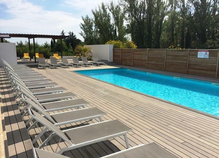 Aparthotel Les Terrasses D'Aix - Studio Avec Grande Terrasse Privee Éguilles Zewnętrze zdjęcie